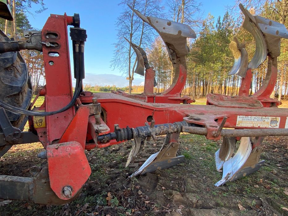 Pługi gregoire besson 4 skibowe obrotowe