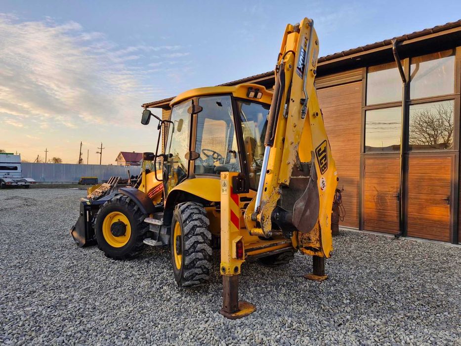 екскаватор навантажувач JCB 3cx