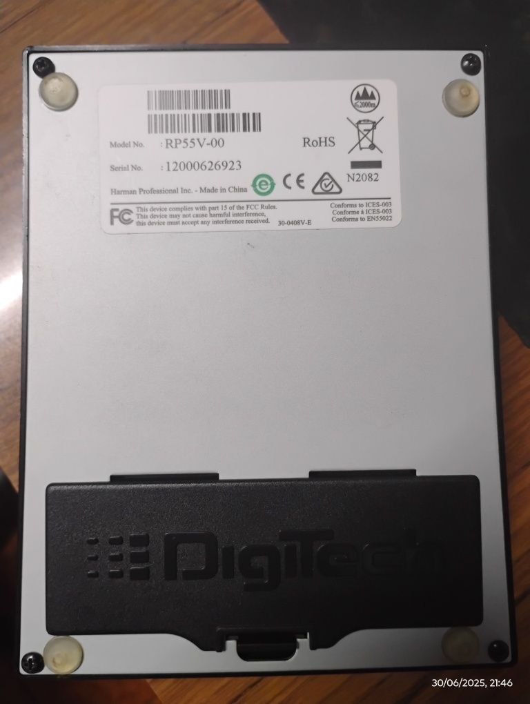 Digitech RP55 — Pedaleira multi-efeitos com afinador integrado