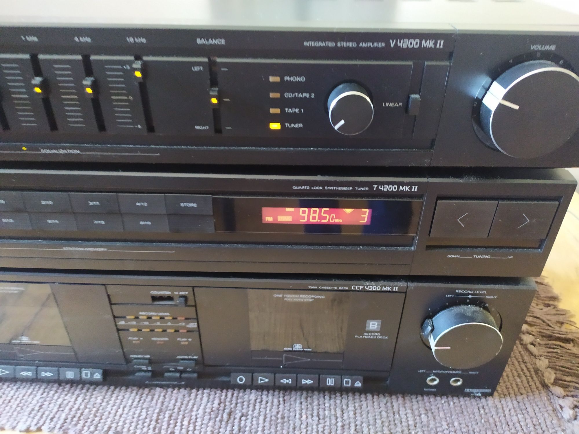 Zestaw Grundig V4200 MKII ,T4200 MKII,CCF4300 MKII