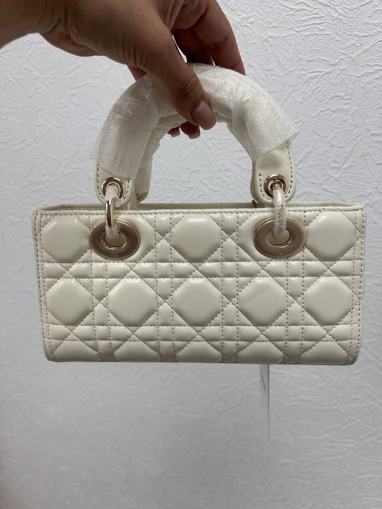 Сумочка в стилі Dior