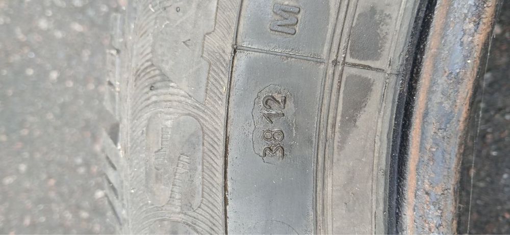 Гума зимова Tubeless 195/65R 15