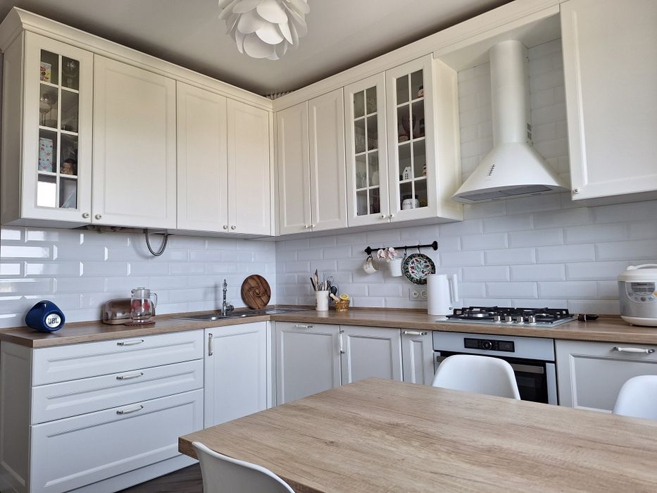 Продам евротрикімнатну з терасою Буча Власник