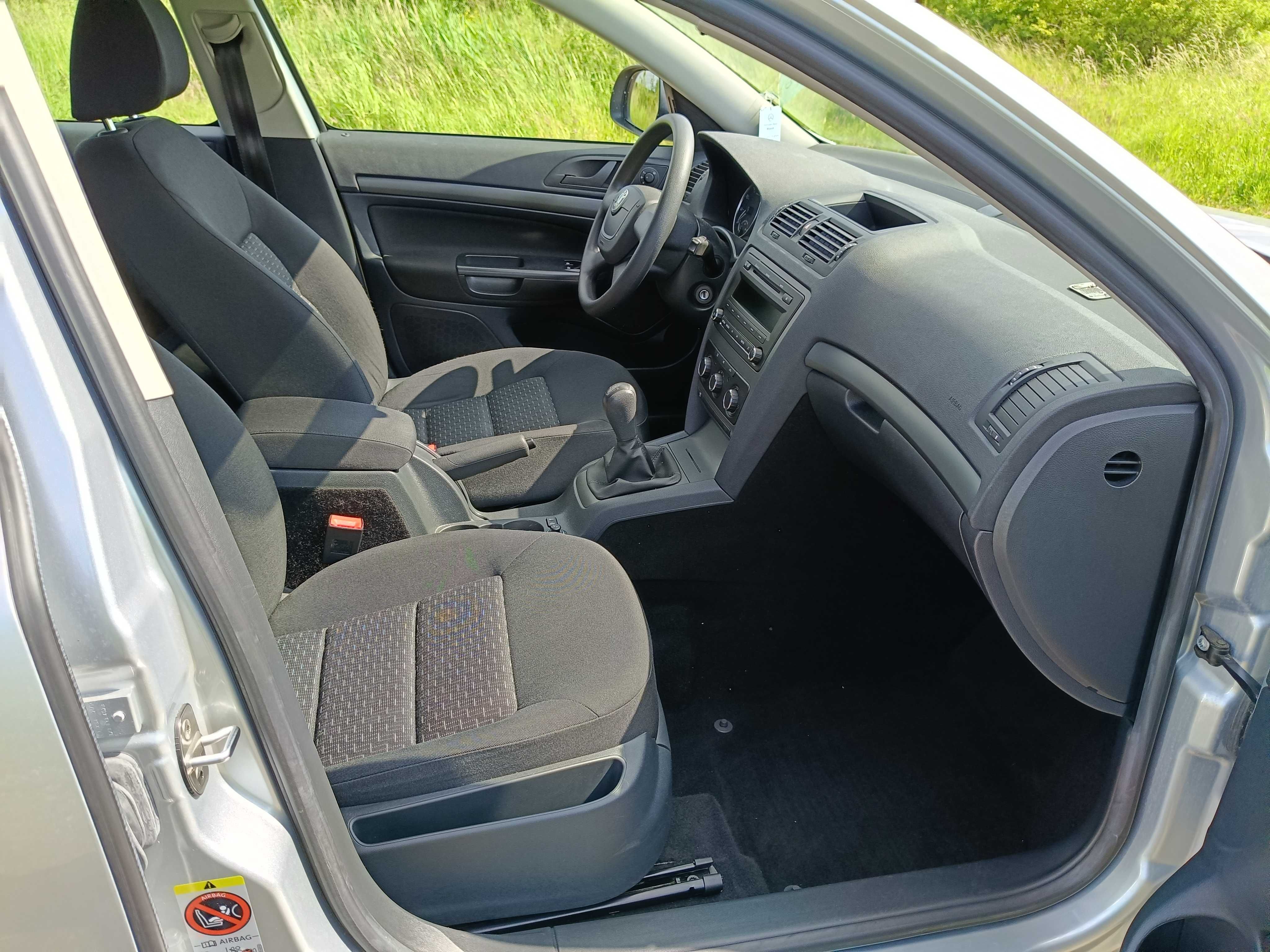 skoda  Octavia II  1.6 mpi   2012r  mały  przebieg  42159 km