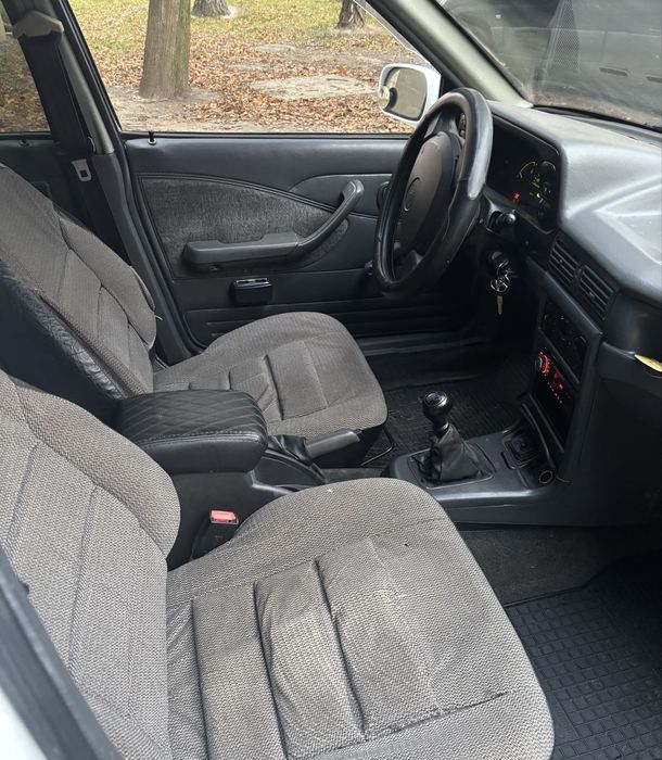 DAEWOO NEXIA 2007 рік газ бензин справна