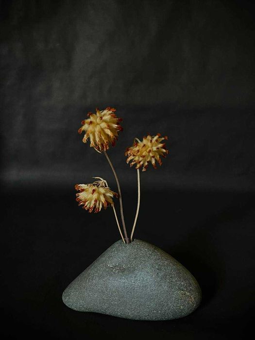 Стильний декор з натурального каміння. Ваза, підсвічник, підставка