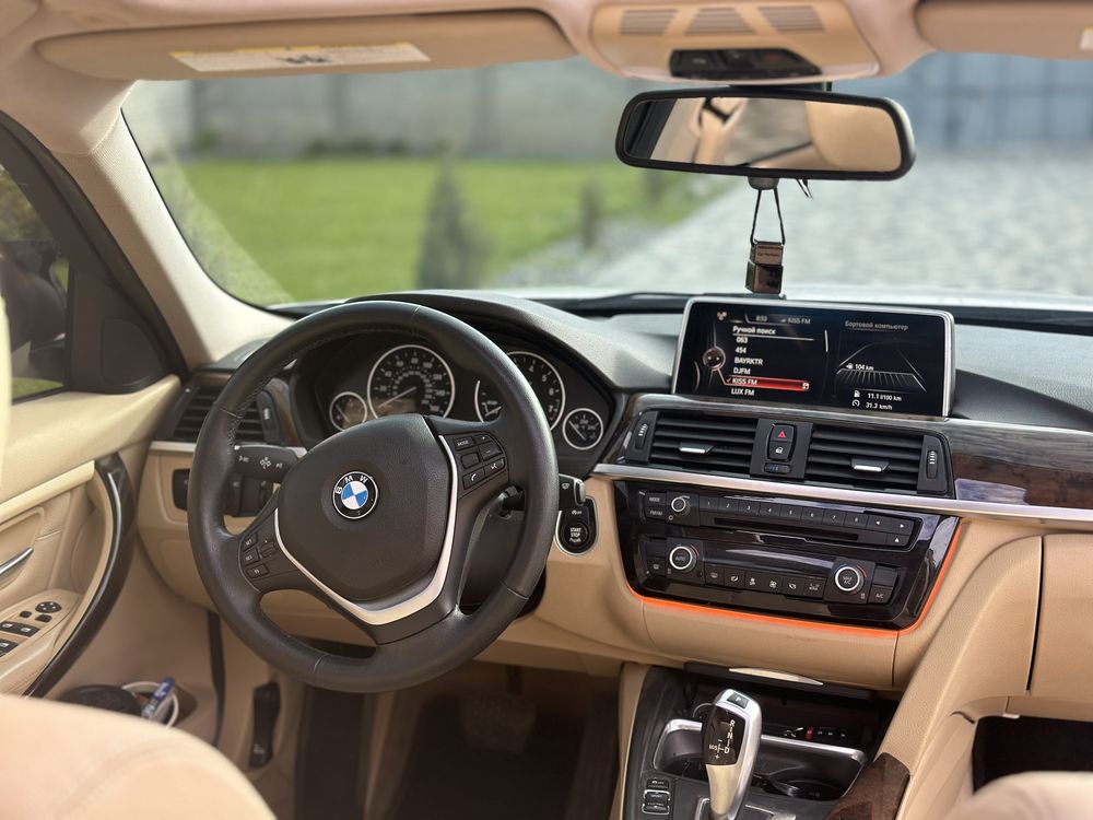 BMW 328 I 2015г.