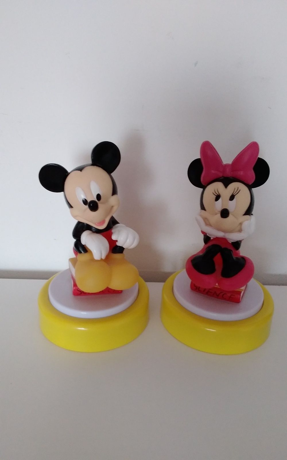 Luz presença par Disney: Mickey e Minnie (a pilhas)