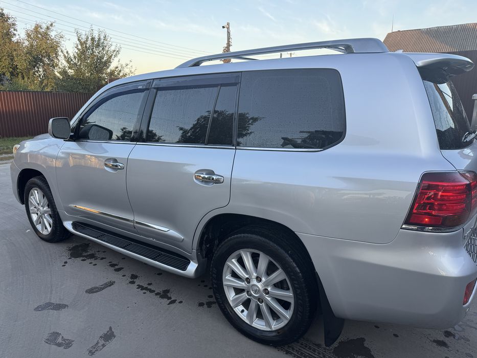 Продаю автомобіль