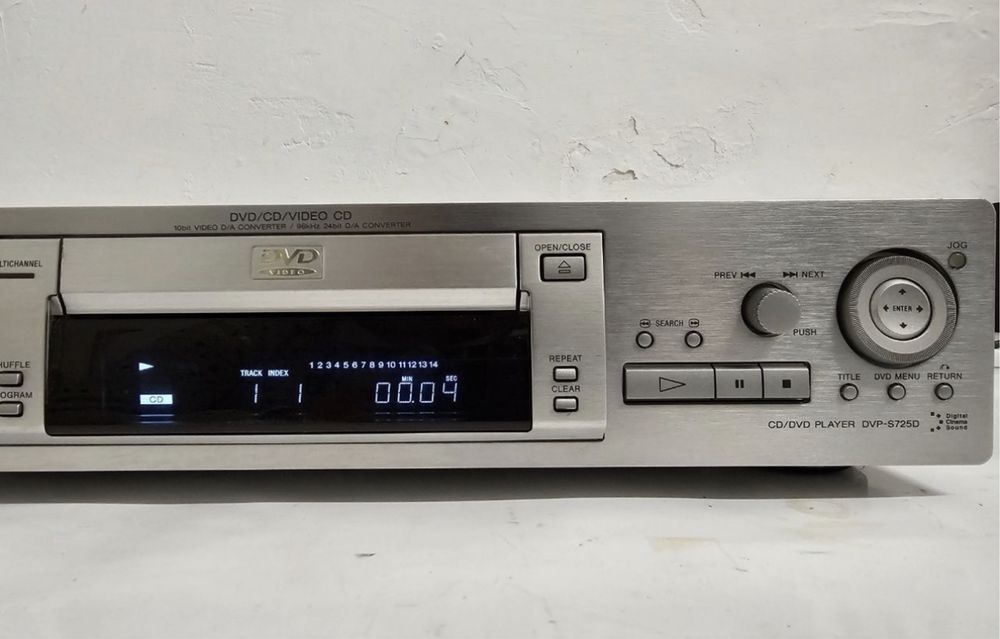 Odtwarzacz DVD/CD Sony DVP-S 725 D. Made in Japan.