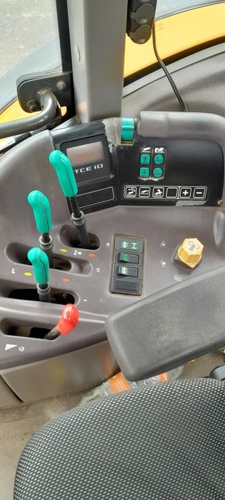 Sprzedam ciagnik Renault 130 Ps