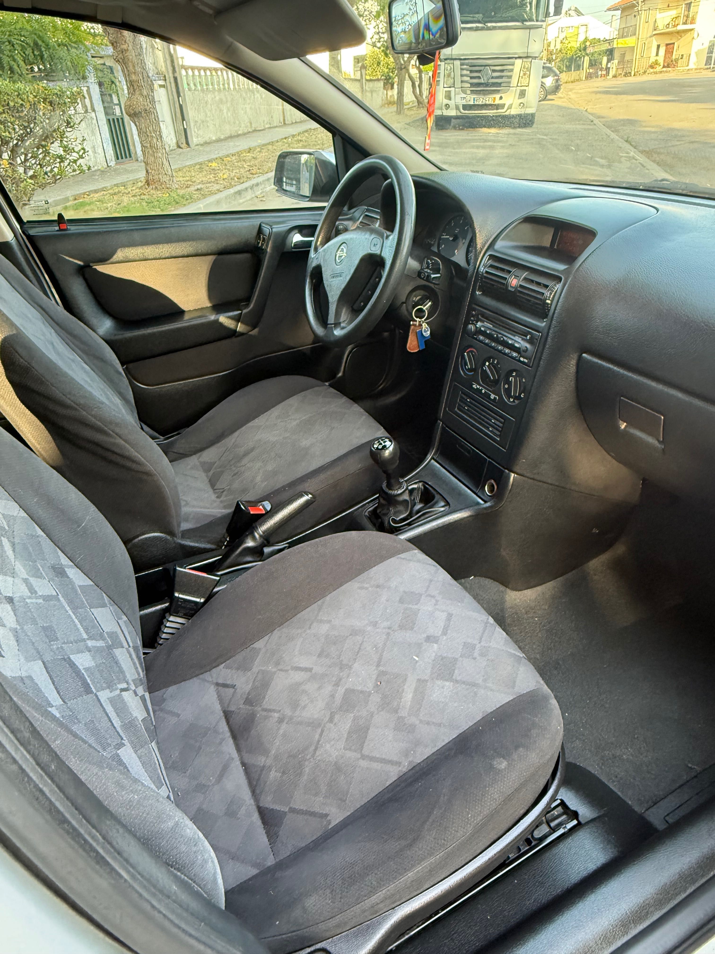Opel Astra 2.0 - Diesel