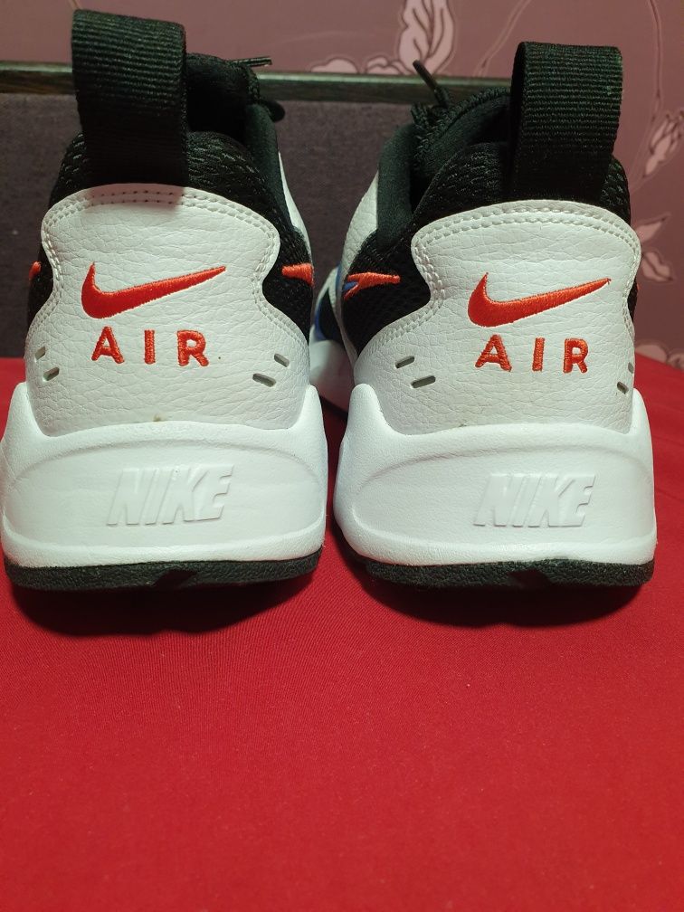 Кросівки Nike Air Heights 43роз.