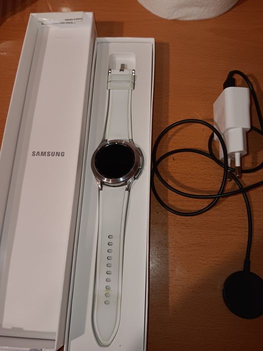 Zegarek Galaxy Watch4 classic