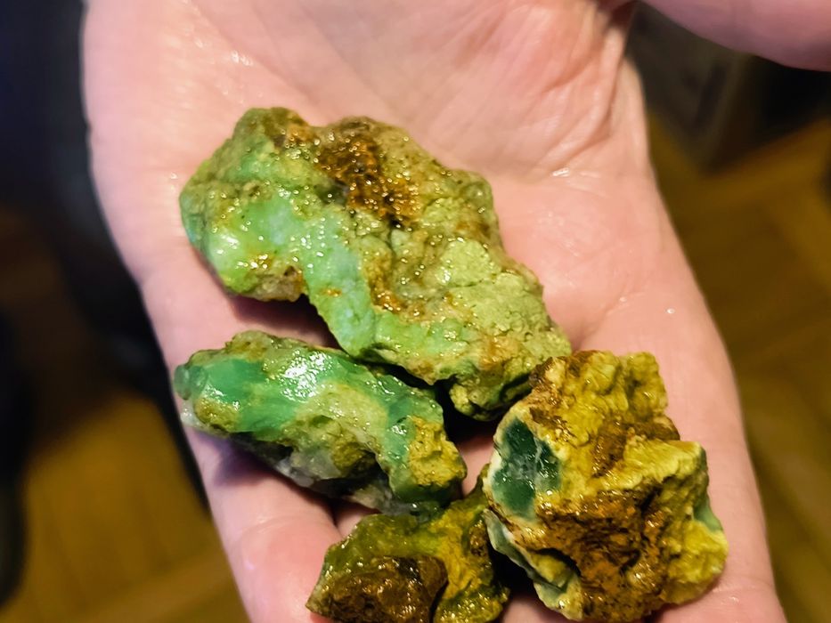 Kamień szlachetny, Chryzopraz