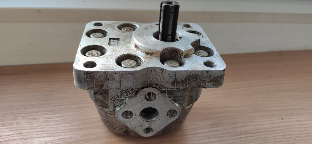 Насос  НШ 10 -3л СРСР, лівий гідравлічний трактор