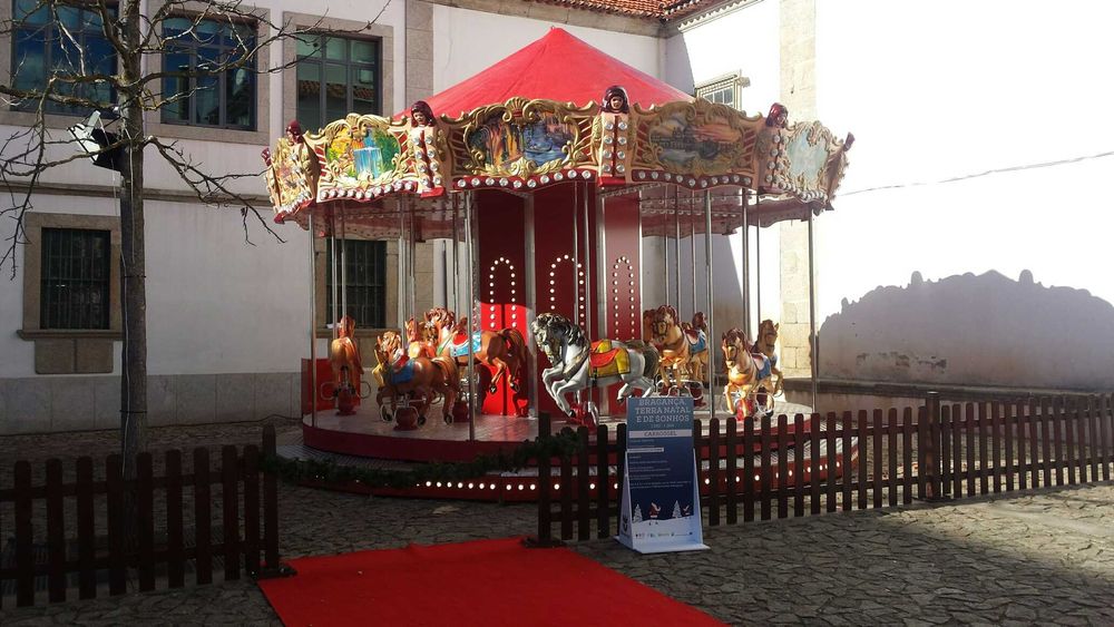 Aluguer de carrossel de cavalinhos