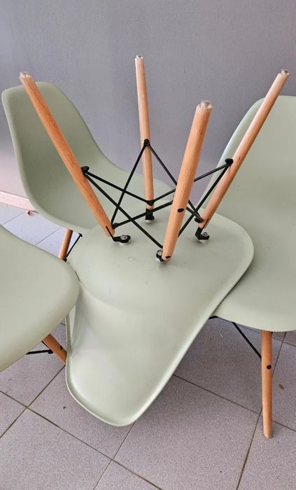 4 cadeiras sklum (valor não negociável)