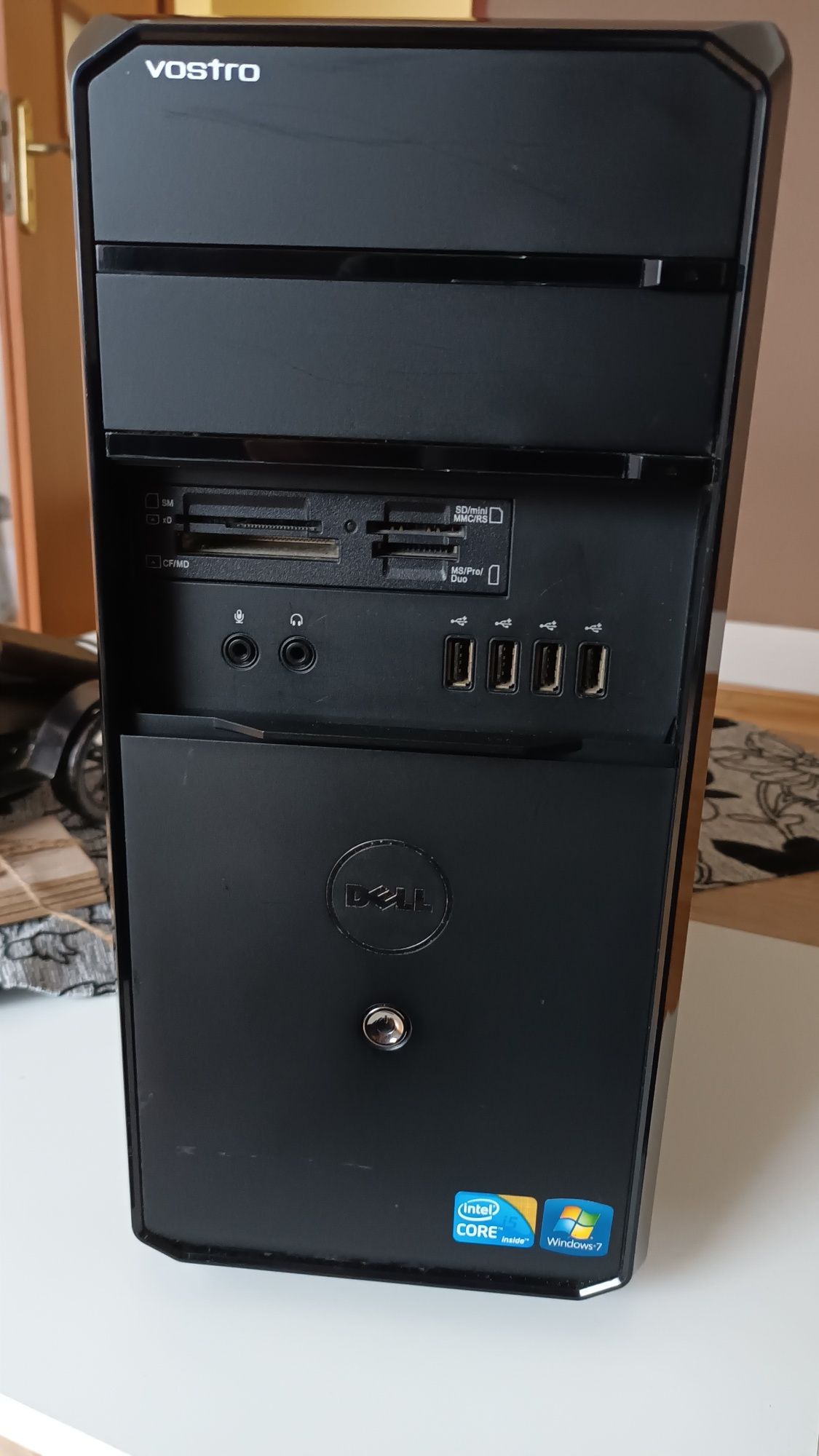 Komputer stacjonarny Dell intel core i5, 8 GB RAM,  256 GB ssd+ 1024gb