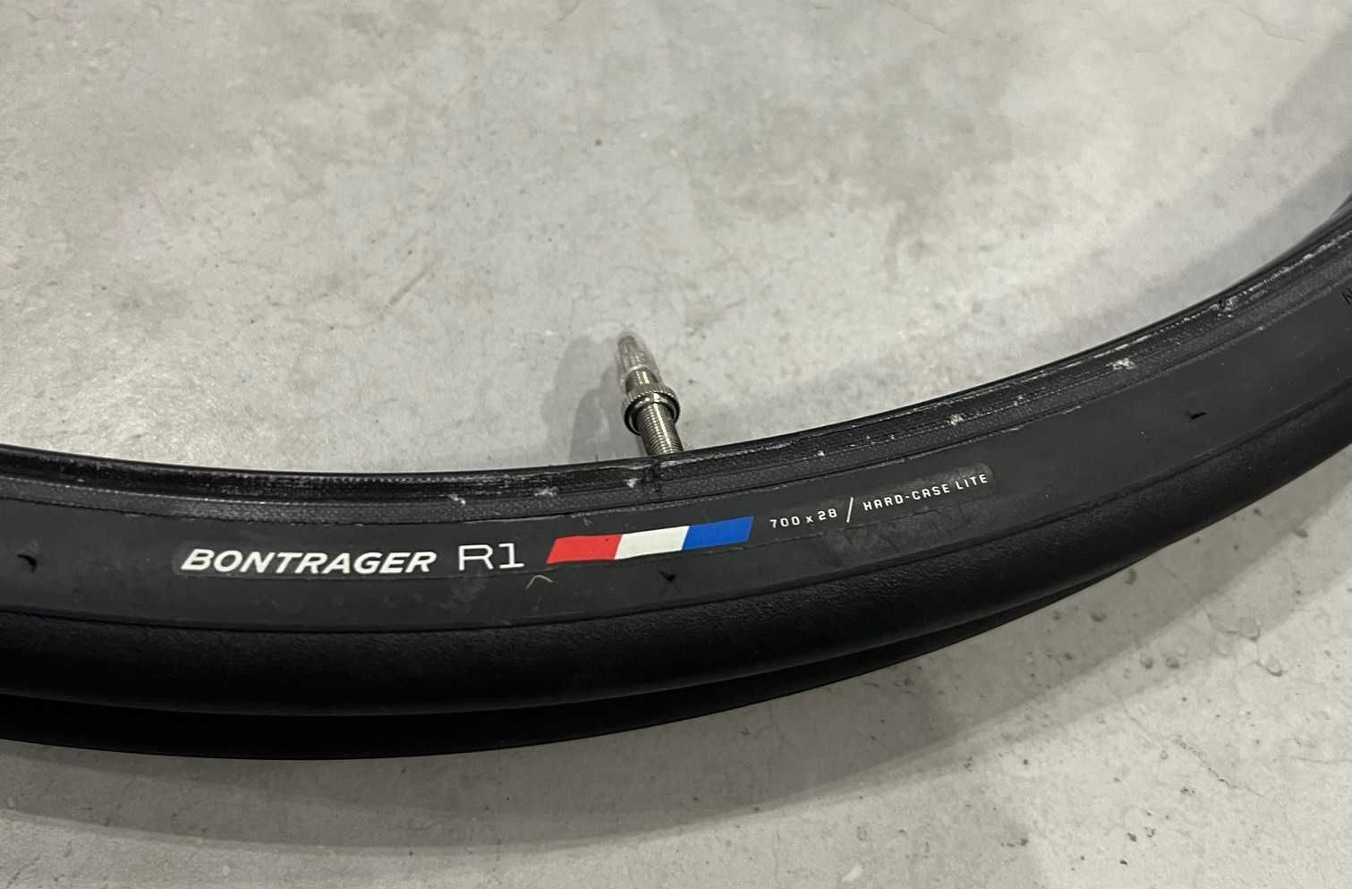 Opony Bontrager R1 700x28