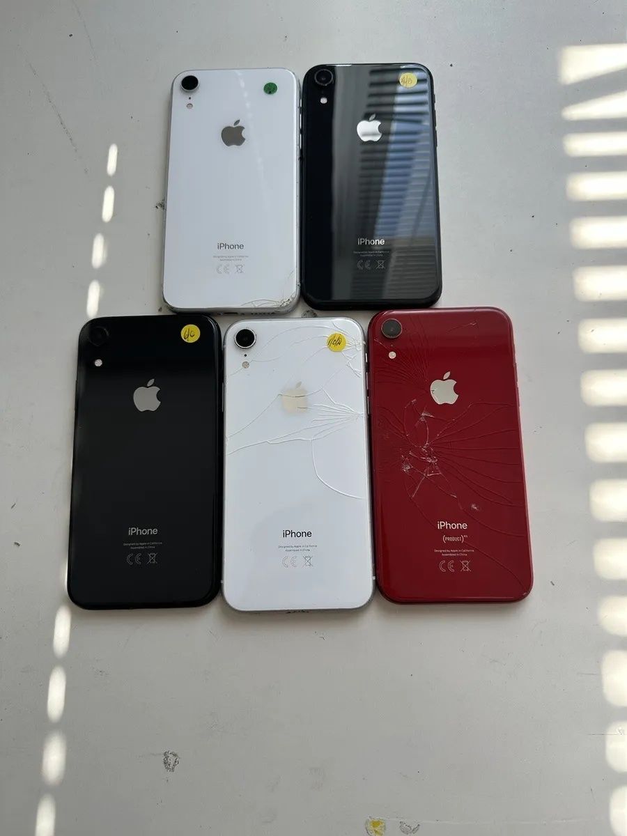 Продам iPhone xr лот