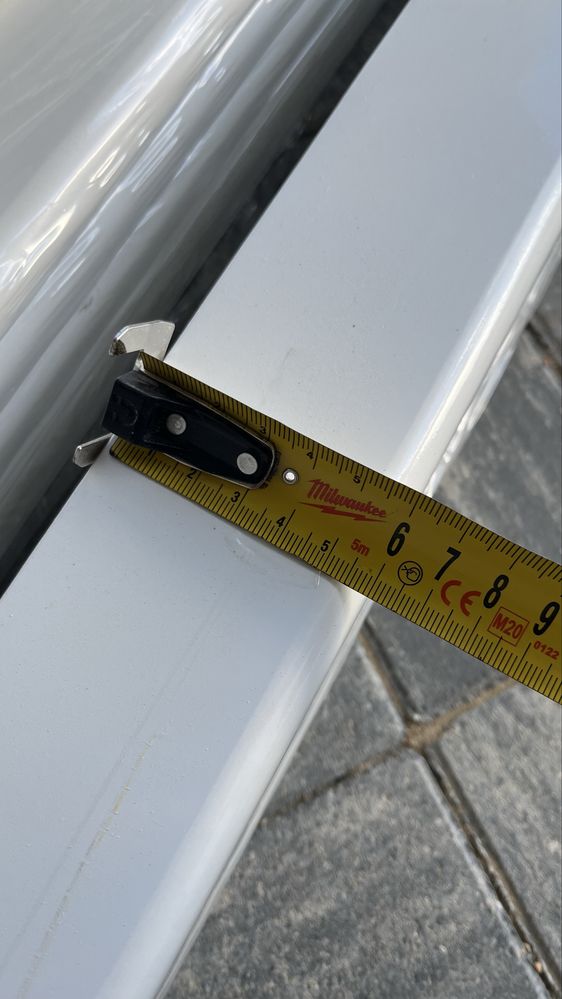 Listwy przypodłogowe 2,44m 18 szt. 44 mb