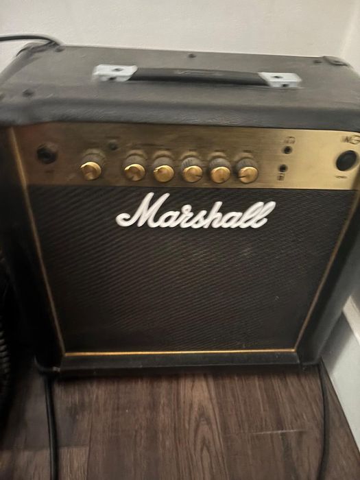 Marshall MG15 wzmacniacz