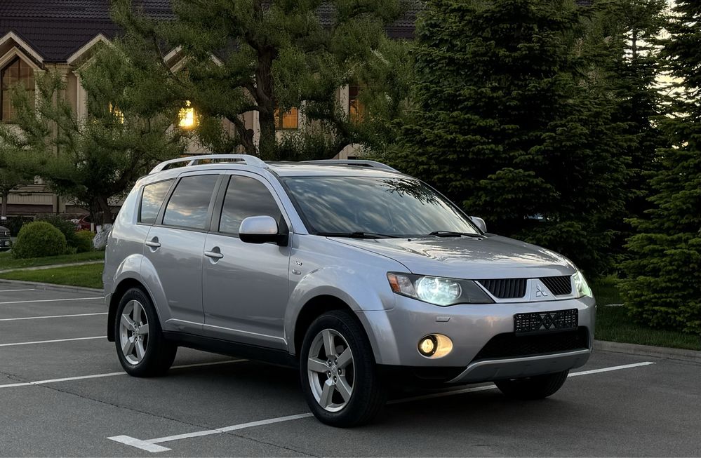 Mitsubishi outlander xl
