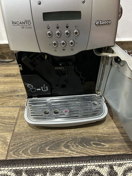 Кавомашина Saeco incanto de luxe