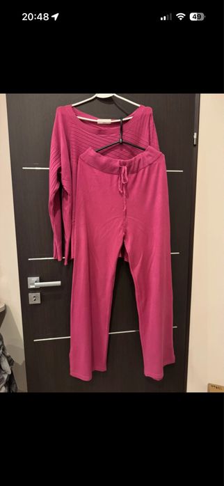 Komplet amarant, spodnie i bluza