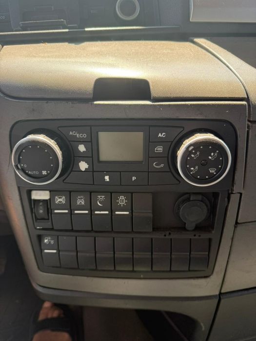 Продам Тягач MAN