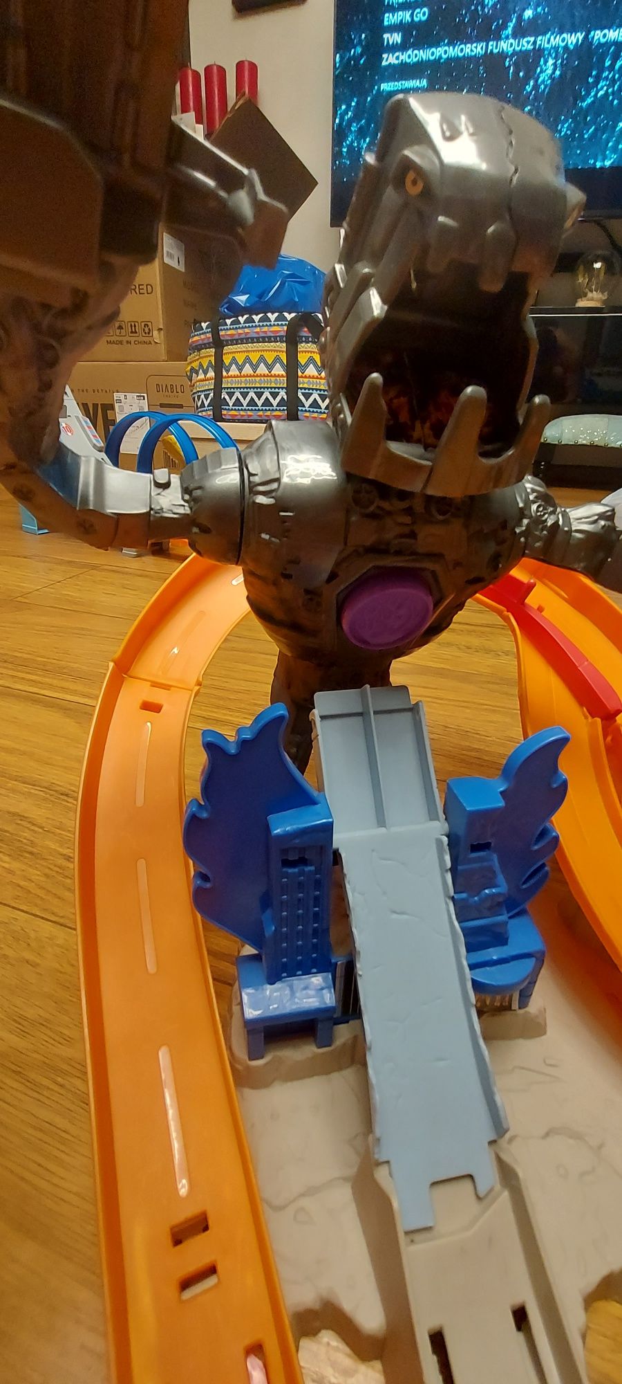Tor hot wheels zestaw potwór Atak Nitrobot