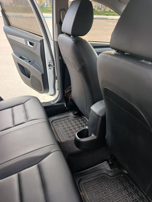 Автомобиль FAW B30. 2020 г.8200$