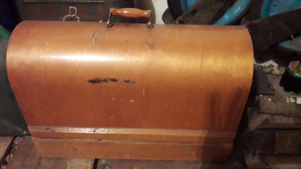 Швейная машинка ПМЗ им. Калинина, в хорошем состоянии