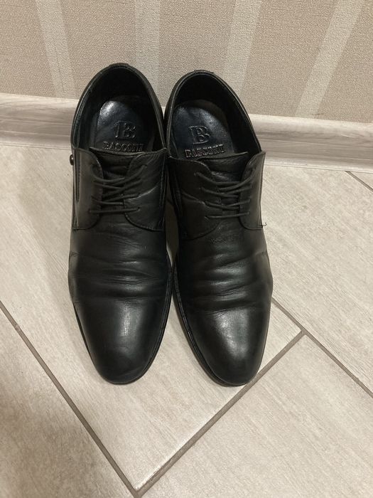 Шкірні туфлі Basconi