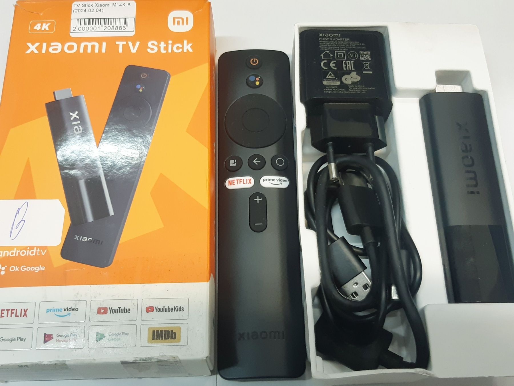 Андроїд ТВ смарт-приставка Xiaomi TV Stick.