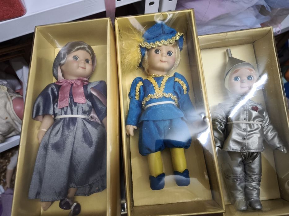 Coleção de bonecas de porcelana