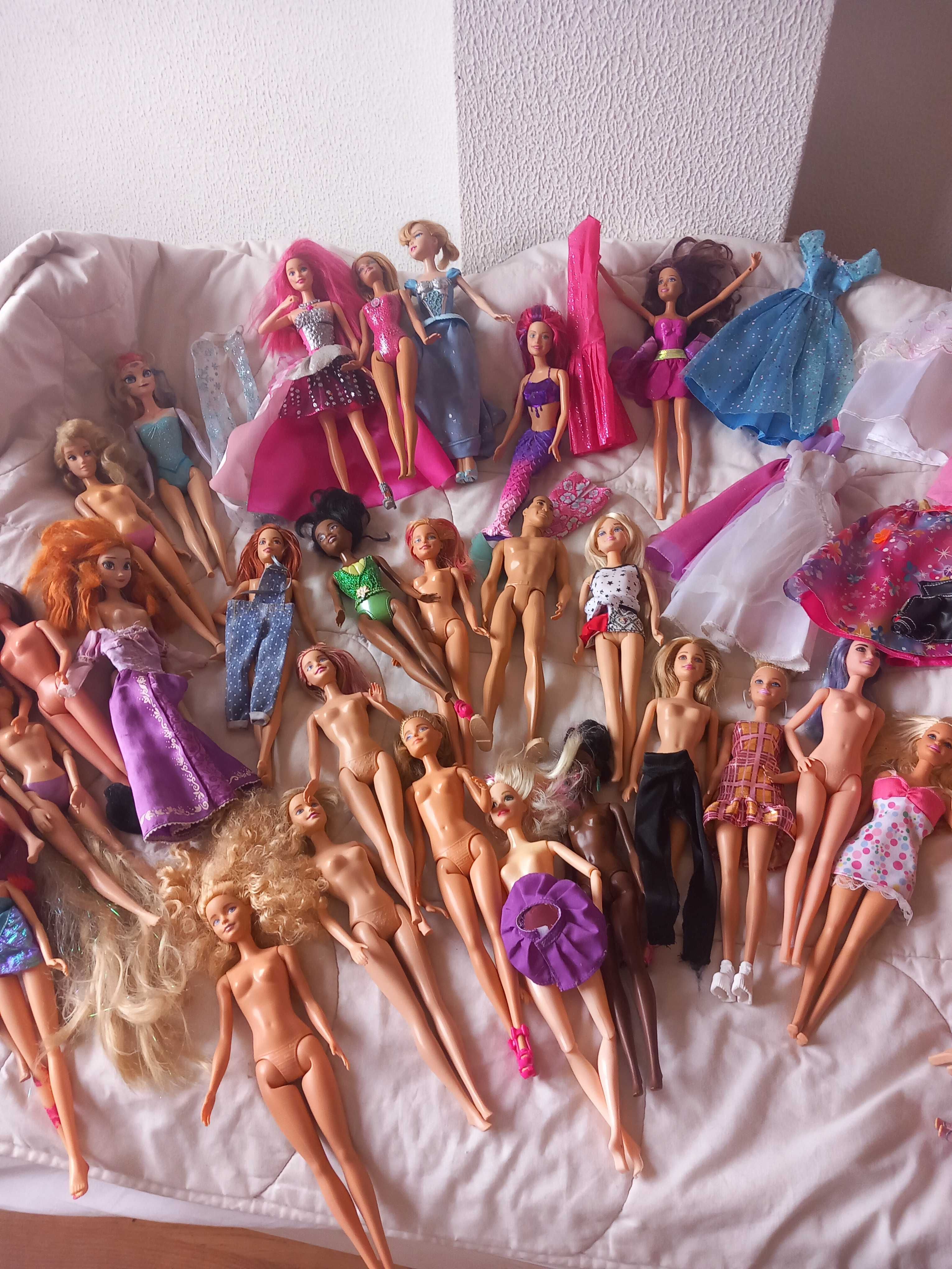 Barbies, sspatos e  acessórios