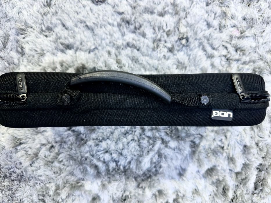 Controlador Native Traktor X1+ mala de trasporte UDG