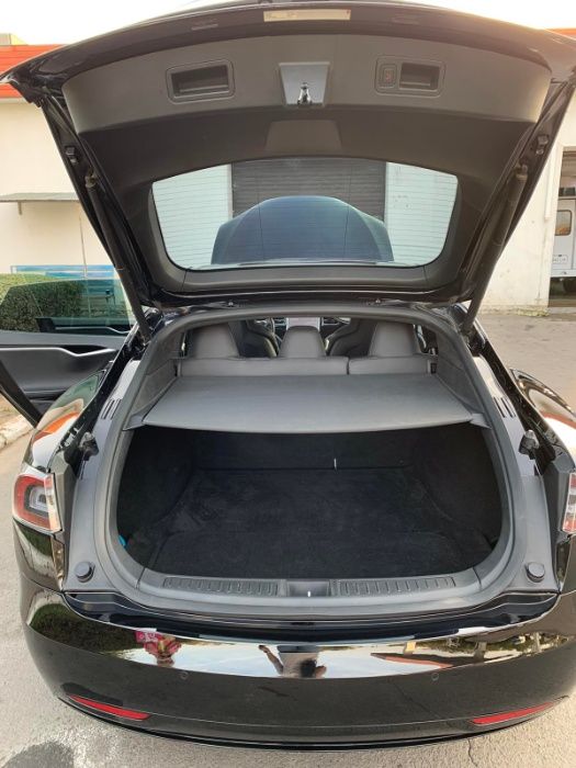 продам Тесла модел S 2016 г.в