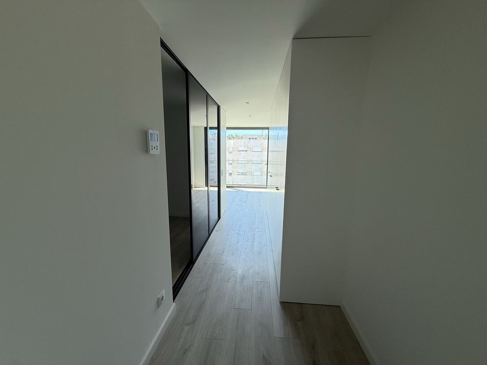 vendo T0 na senhora da hora novo no 4' andar , poente, gara e arrumos