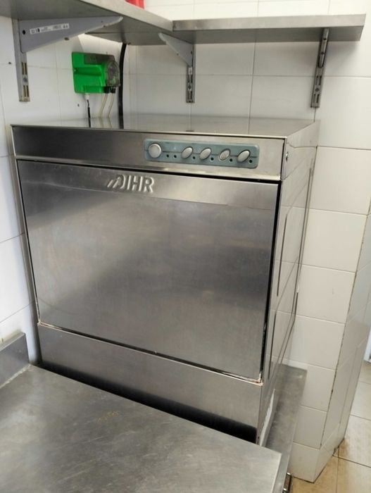 Máquina lava loiça