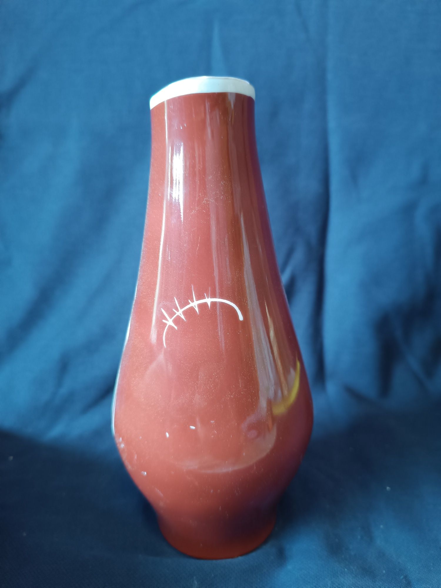 Porcelanowy wazon wazonik sygnowany na niemcy