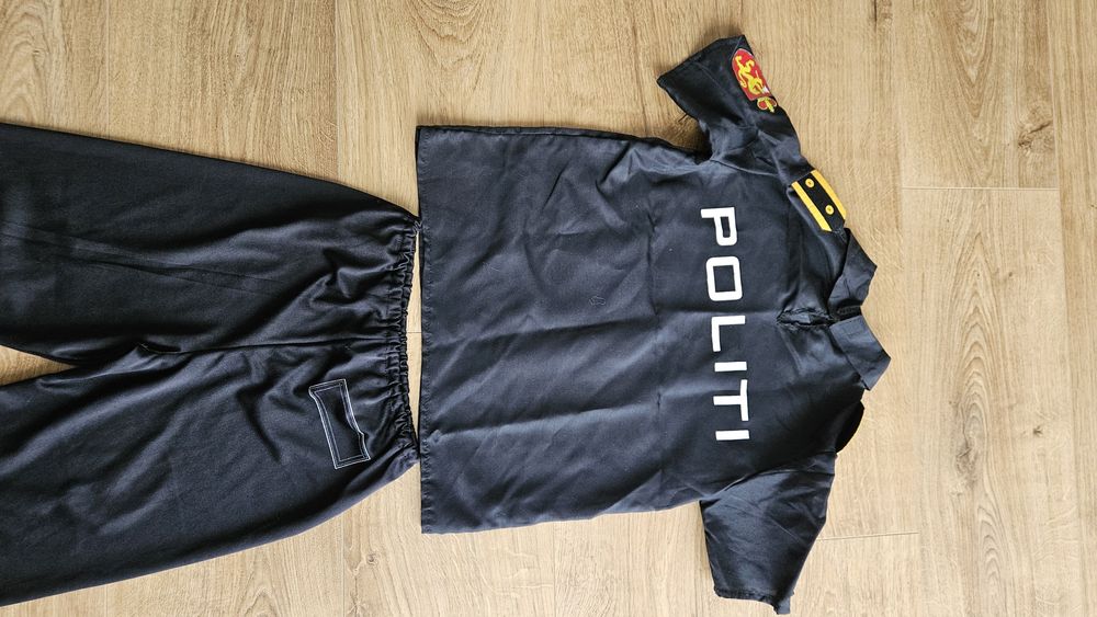 Strój karnawałowy policjant r.116-122