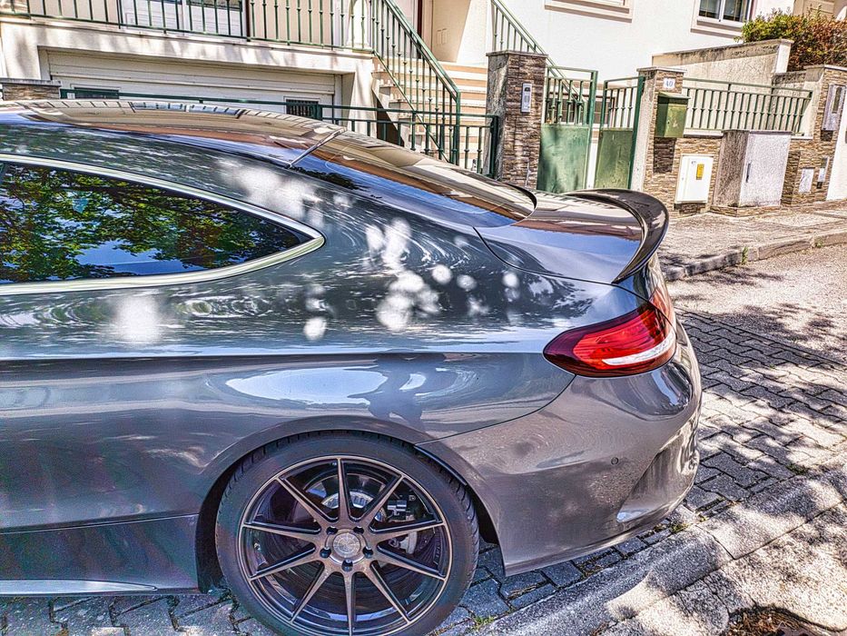 Spoiler em carbono mercedes