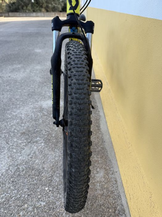 Bicicleta SCOTT Scale Disc 24”