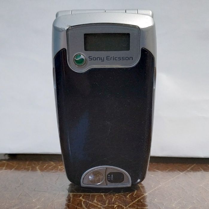 Продам мобильный телефон Sony Ericsson Z600
