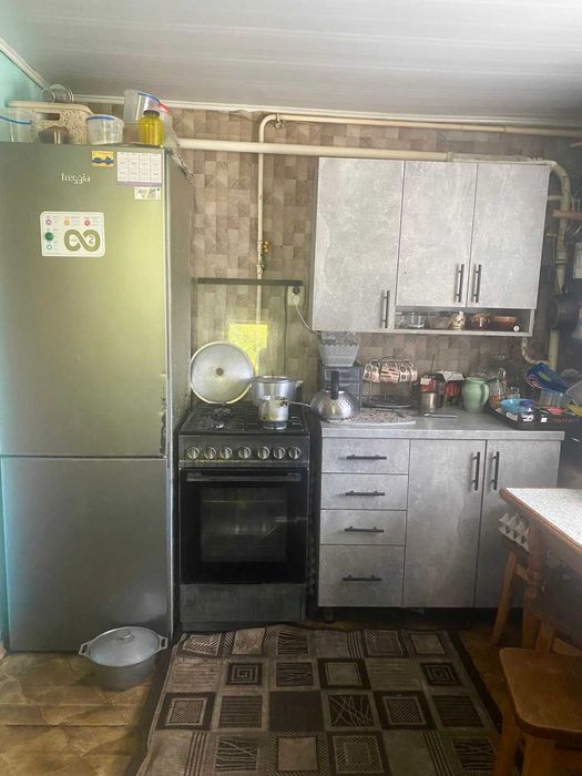 Продається частина будинку в смт. Квасилів