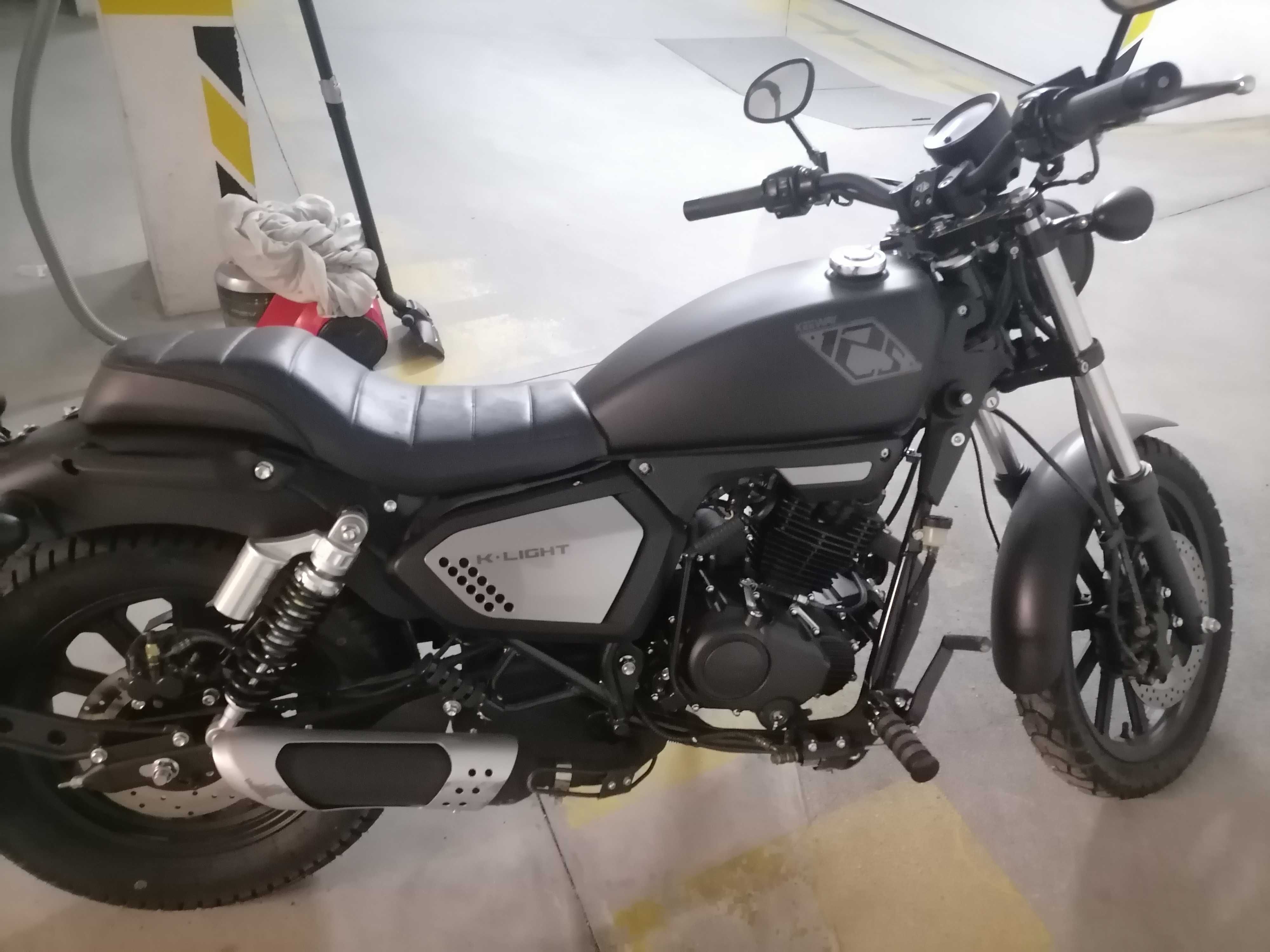 Keeway K-light 125 (como nova c/ 744km)
