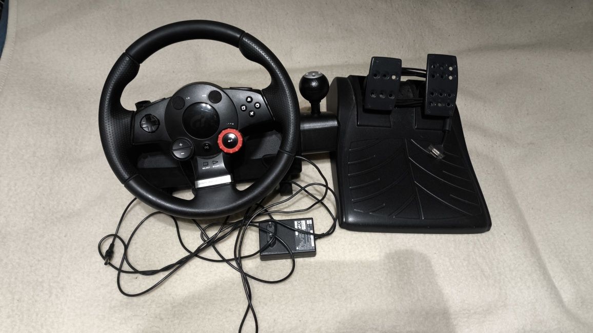 Kierownica Logitech Driving Force uszkodzona